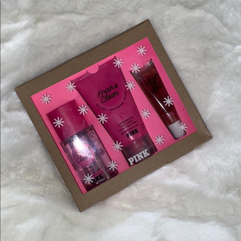 Lotion and lip gloss kit